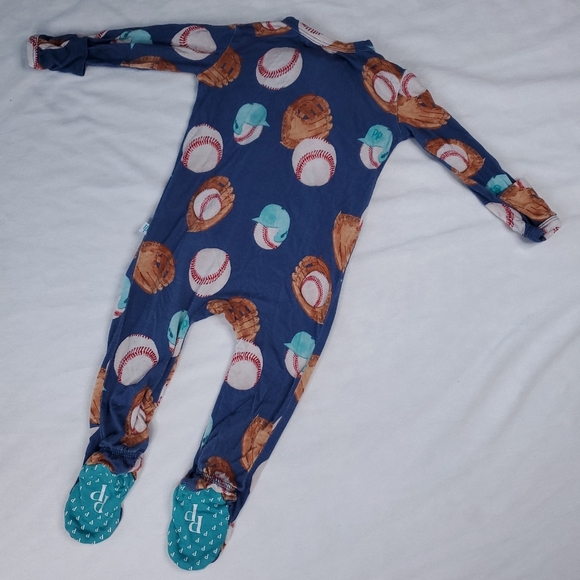 Posh Peanut Baseball Footed Sleeper Pajamas Footie Bamboo 0-3 Months - Picture 9 of 11